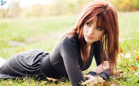 Susan Coffey Redhead Women Outdoors Long Hair Women Model Dyed