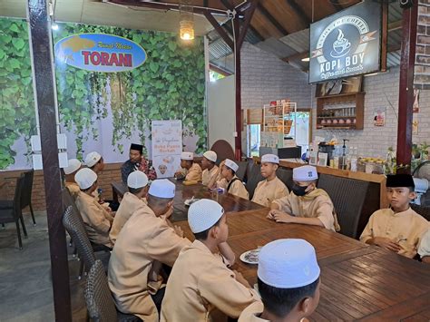 Laznas BMH Gelar Buka Puasa Berkah Bersama 450 Santri Di Kaltim BMH