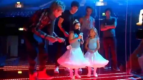 Sophia Grace And Rosie Sing With One Direction And Jls 動画 Dailymotion