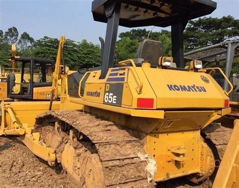 Sewa Komatsu Dozer Bulldozer D E Rental Omo Alat Berat