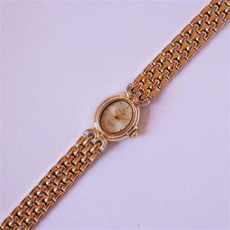 Elgin Diamond Quartz Watch For Women Vintage Ladies Dress Watch