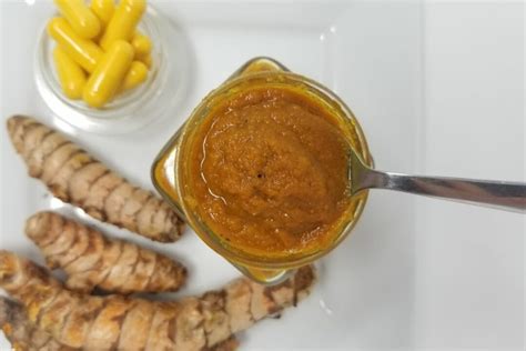 How to Make Turmeric Paste (With Fresh Root or Dried)