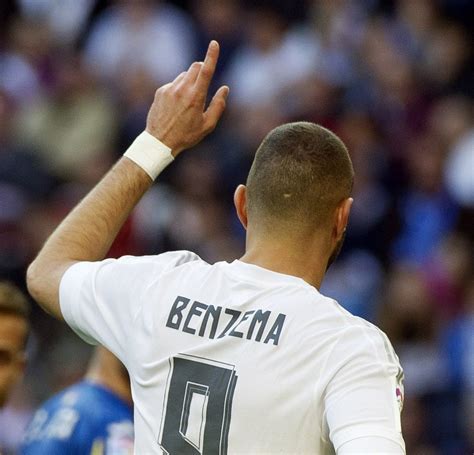 Affaire De La Sex Tape Football Benzema Affirme être Soutenu Par