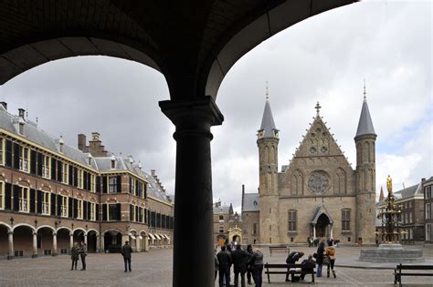 About the Binnenhof - ProDemos (English)