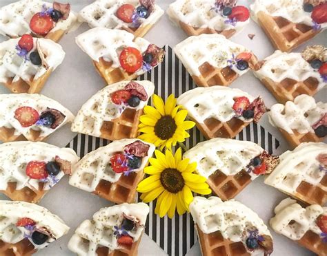 White Chocolate Dipped Zone 9 Waffles Bakers Dozen Of Our White