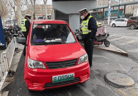 为何要禁止老年代步车上路？交警给出答案，这3种情况老年人注意搜狐汽车搜狐网