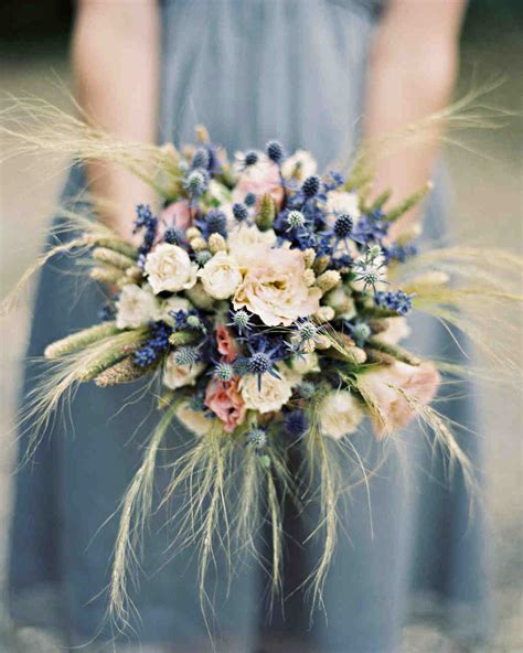 24 Dried Flower Arrangements That Are Perfect for a Fall Wedding ...