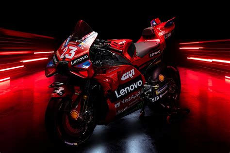 Campioni In Pista Presentados Oficialmente Los Equipos Ducati De