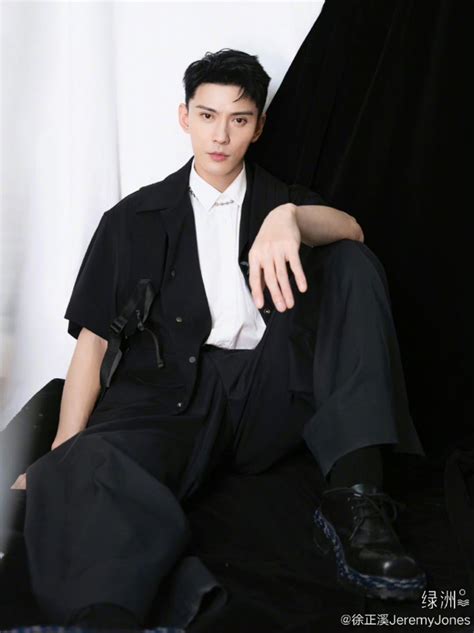 Hot B O Mxh Weibo Nam Th N M N Nh G Y S C Khi Tuy N B Gi I Ngh V Th A K S N Nghi P T P