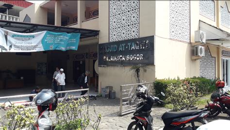 Singgah Di Masjid At Taqwa Komplek Balaikota Bogor