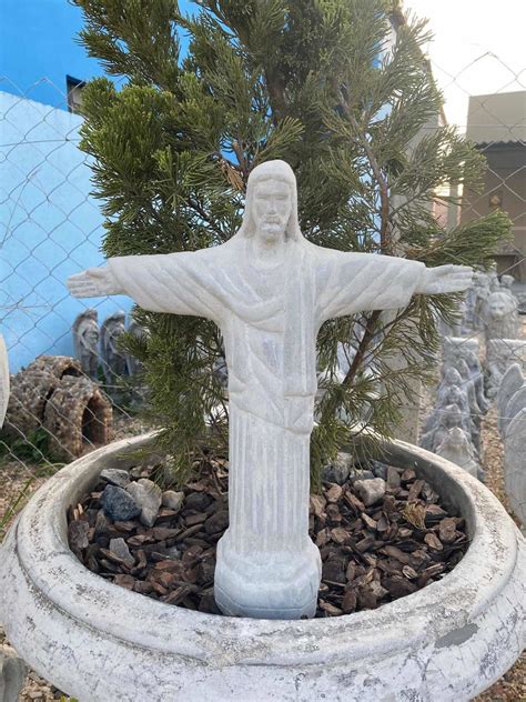 Estatua Cristo Redentor Cm Em Cimento Parcelamento Sem Juros