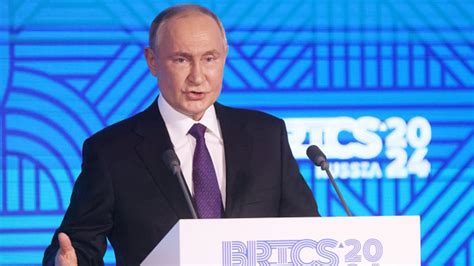 Putin Env A A Su Confidente A Europa