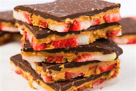 I Tried The Viral 3 Ingredient Strawberry Peanut Butter Bark The Kitchn