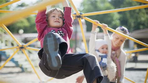 Top 10 Best Toddler Climbing Toys- Reviews