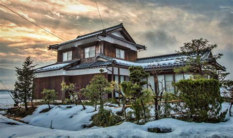 Japanese Suburban Home Japanese Buildings Traditional