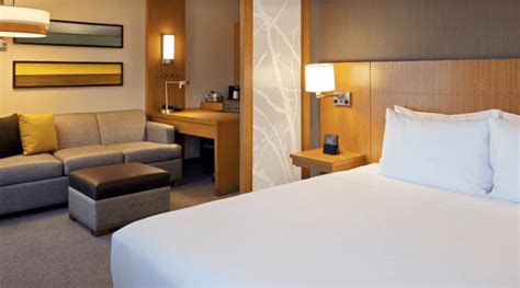 The 8 Best Chicago Airport Hotels of 2021