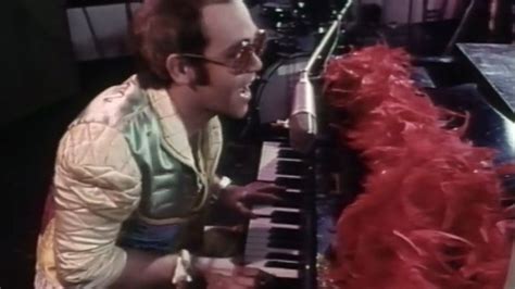 Elton John: Step into Christmas [MV] (1973) | MUBI