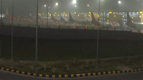 Delhi Over 170 Flights Affected 20 Trains Delayed Due To Fog