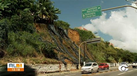 Moradores Do Jacintinho Bloqueiam Avenida Leste Oeste Para Cobrar Obra