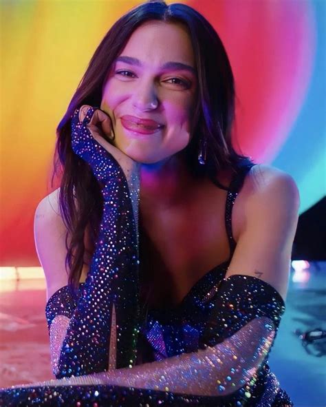 Pin De Popi En Dua Lipa Celebridades Famosas Guapas Famosos