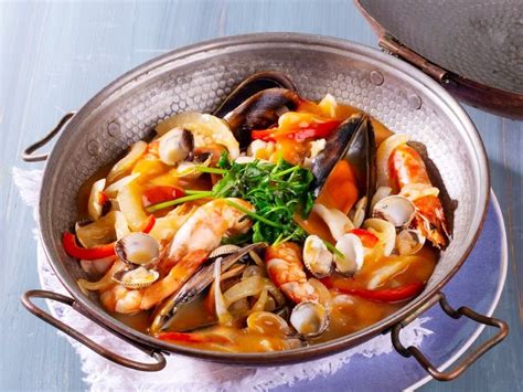 Cataplana Tradicional Portuguesa De Frutos Do Os Principais