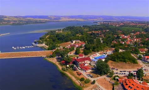 predah na jezerima srbije tri domaca turisticka bisera na kojima biste