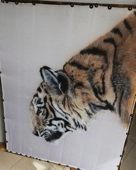 Hyperrealistic Paintings of Ferocious and Fuzzy Animals Rendered on Pure Silk Fabric | My Modern Met