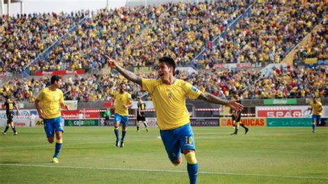 Las Palmas Regresa A Primera Tras Doblegar Al Zaragoza 2 0