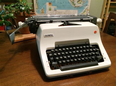 Vintage 1976 Olympia Sg3 Typewriter White With Black Keys Working