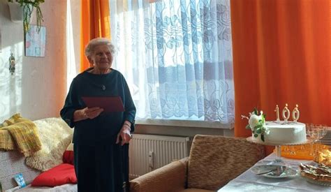 pani stanislawa  leczycy swietuje setne urodziny reporter ntr
