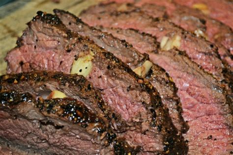 Garlic Herb Crusted Eye Of Round Roast Beef Big Delicious