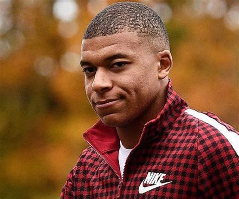 Kylian Mbappé Biography - Facts, Childhood, Family Life & Achievements