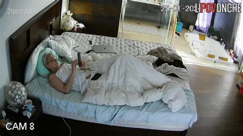 Milf Spending Her Evening Hot Bedroom Live Video