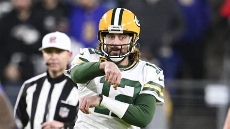 Aaron Rodgers Becomes Packers All Time Passing Tds Leader Yardbarker