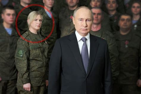 Prezența misterioasă din fotografiile recente ale lui Vladimir Putin