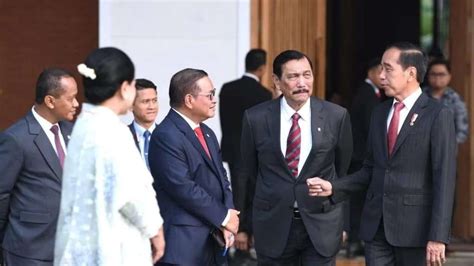 Foto Jokowi Tunjuk Luhut Jadi Ketua KTT AIS Forum 2023 Di Bali