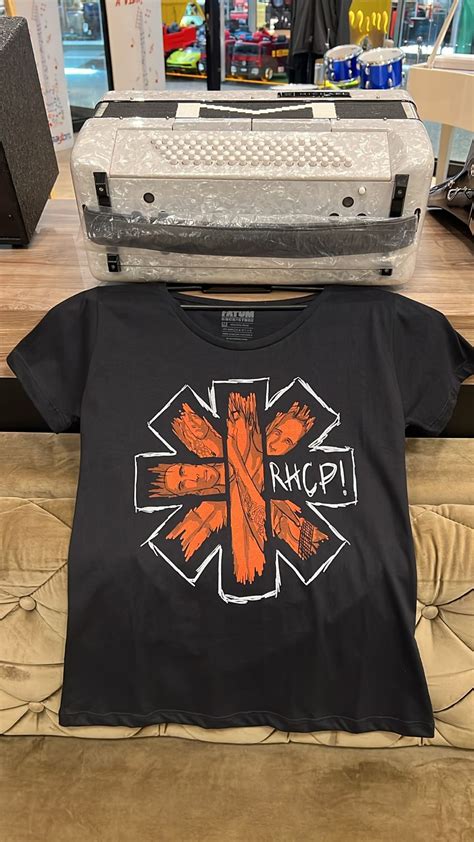 Camiseta Red Hot Chili Peppers Fatum M