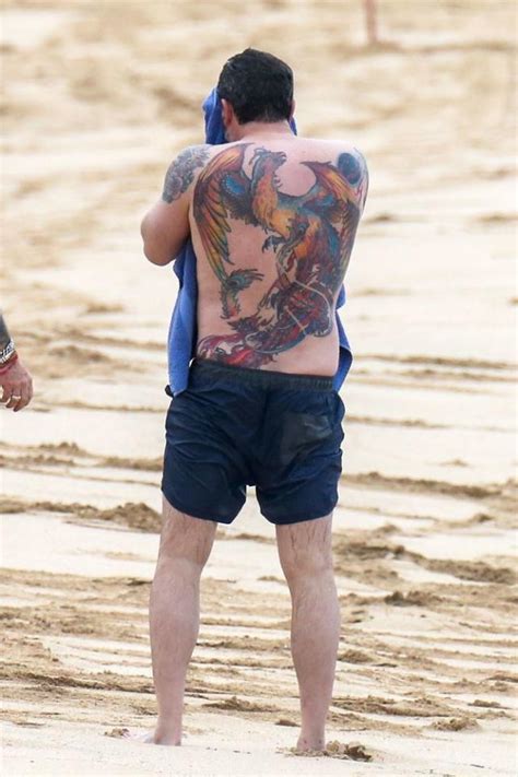 Its Real Ben Affleck Goes Shirtless And Shows Off Massive Back Tattoo