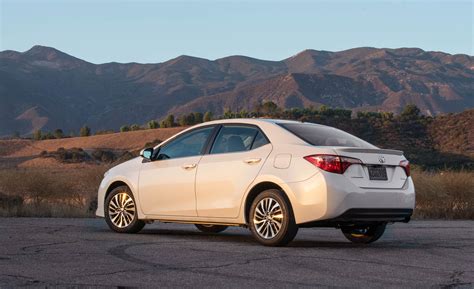 2017 Toyota Corolla LE Eco Gallery Photo 8 Of 75