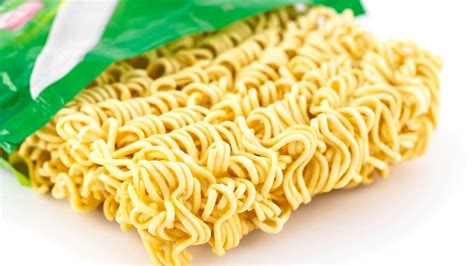 Instant Noodles Calories Salt Carbs Health Risk Factors 60 Off