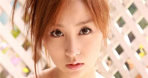 Asian Babes Aya Kiguchi Sexy Bikini Pics In Kimono