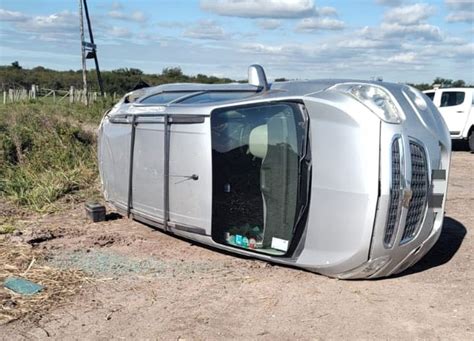 Conductor Perdi El Control Del Auto Despist Y Volc En La Ruta Cerca