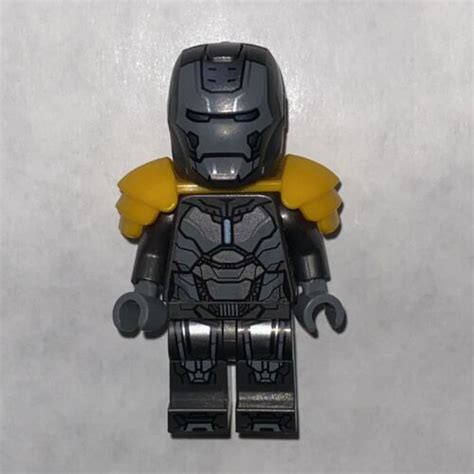 Lego Iron Man MK25 Mark 25 Armor Minifigure SH823 Iron Man Armory 76216