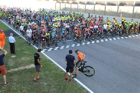 Gran Fondo Del Mugello Mille Ciclisti In Festa Con Moser