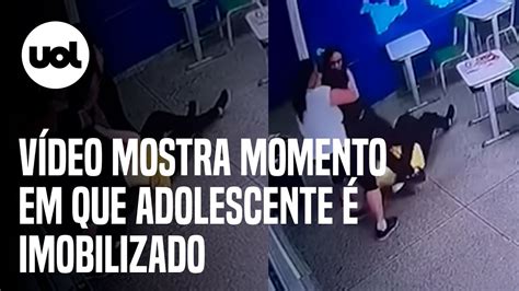 Ataque em escola de SP Vídeos mostram momento em que aluno esfaqueia