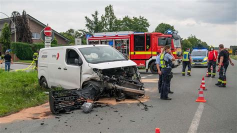 Drei Verletzte Bei Unfall Mit Amazon Transporter In Drensteinfurt Walstedde