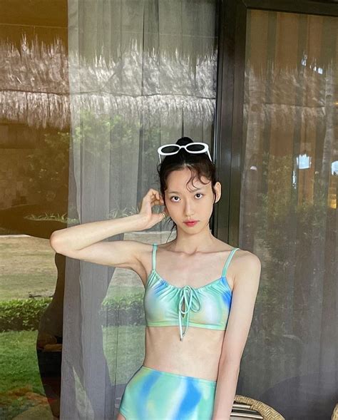 5 Hot Sexy Ji Hyun Han Bikini Pics