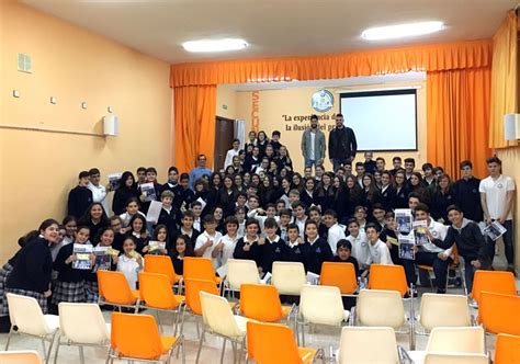 Visita De Rosales Y Cristian A Los Escolares Del Colegio Ciudad De