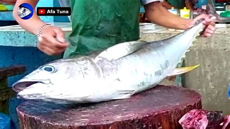 Great Skills Uncle Usman And Bro Adi Cutting Fresh Tuna For A Food