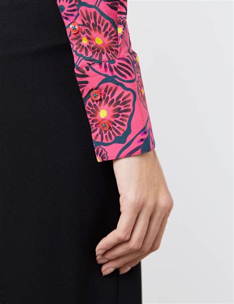 Cotton Stretch Womens Fitted Shirt With Floral Print And Single Cuff In Fuchsia Hawes